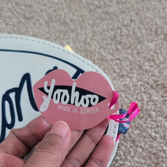 White Speech Bubble Clutch - Picture 6 of 7